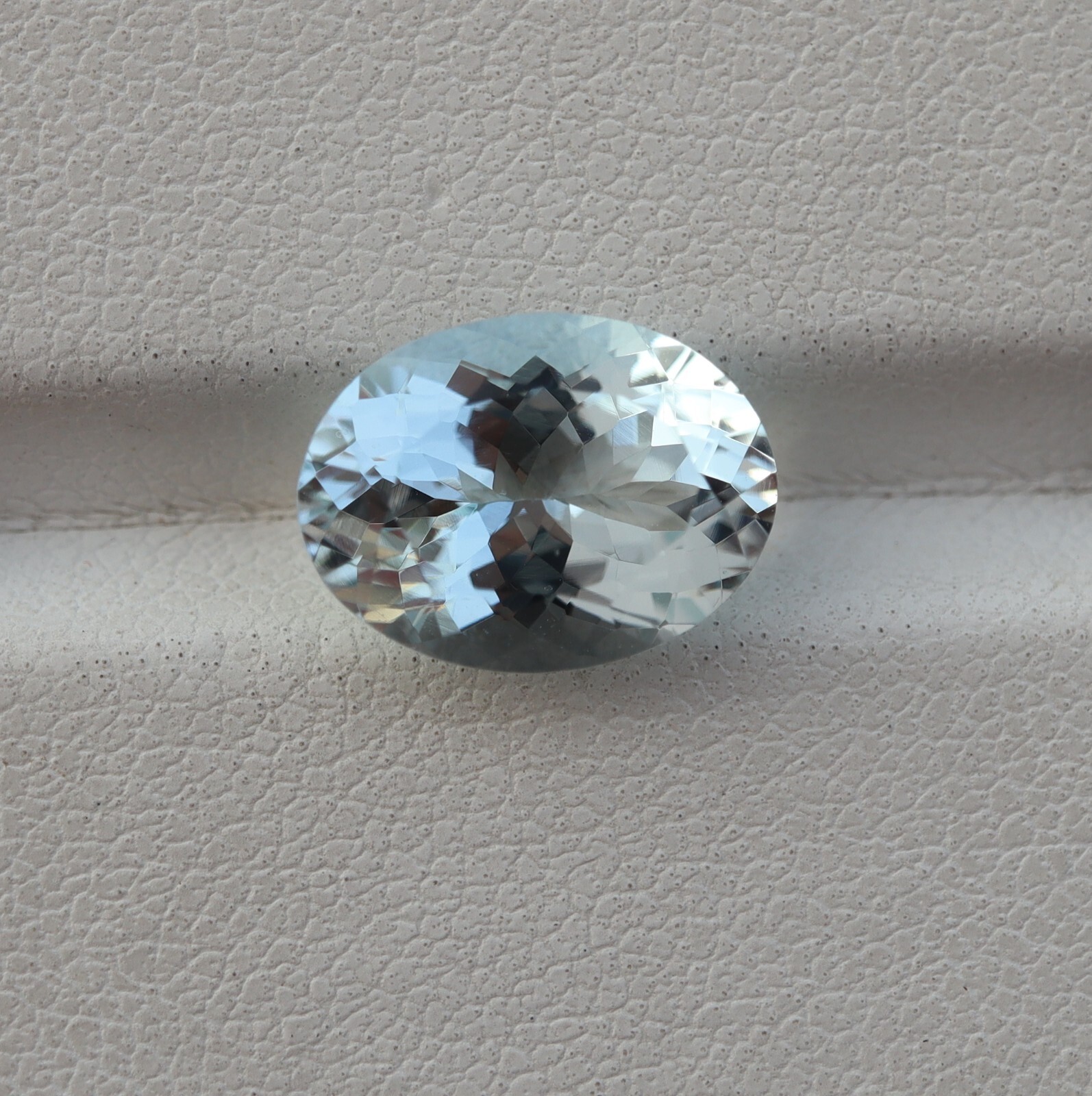 3.3 Cts 11.6×8.7 MM Natural Light Blue Aquamarine Faceted Oval Gemstone