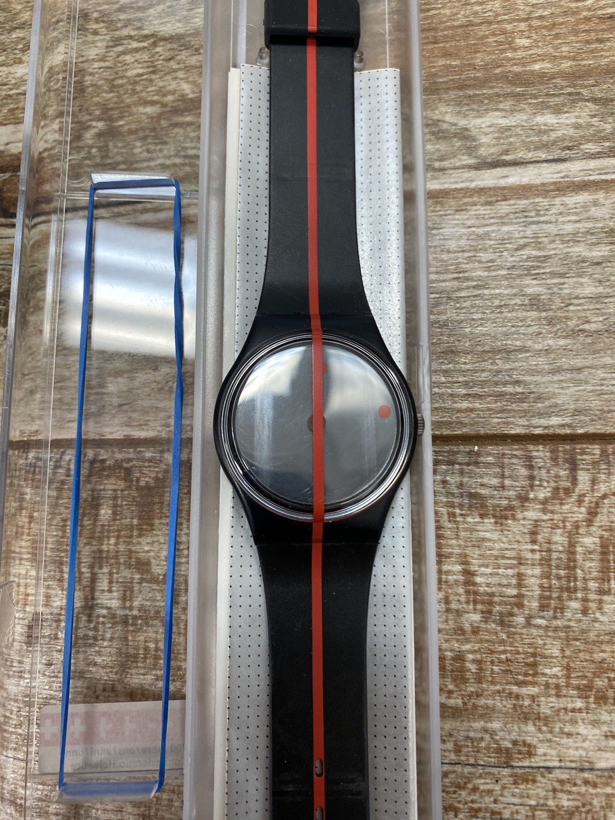 Swatch Rosso Su Blackout GZ119 Standard Gents 34mm NOS By Felice Varini Box