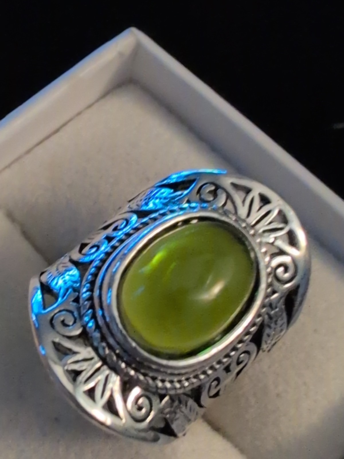 Sterling Silver Size 7 Ornate Vintage Revival Perfect Eye Clean Green Amber