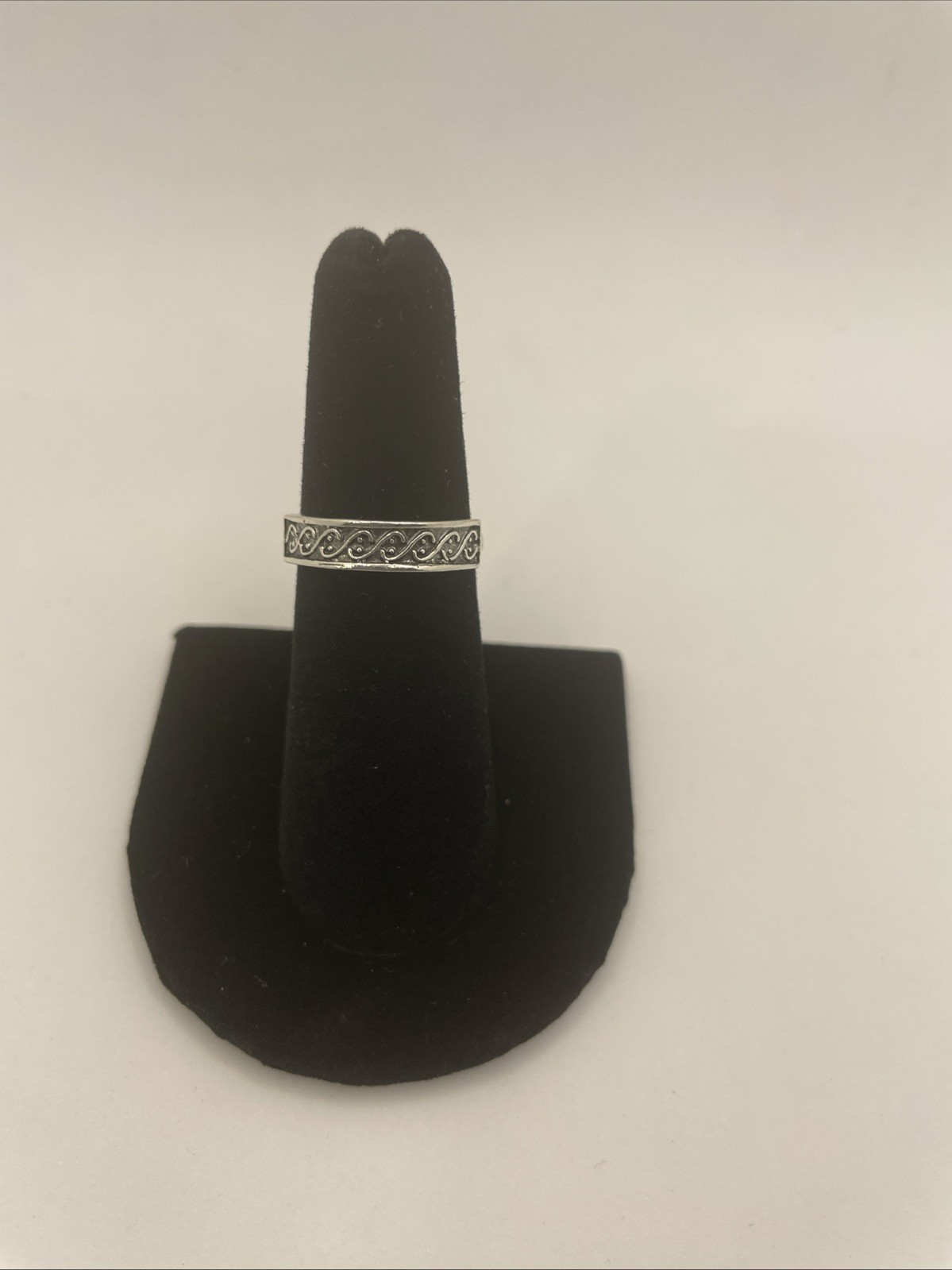 Lot of 5 Silvertone & Black, Faux Pearl, Floral, Boho Retro Rings Varies Sizes