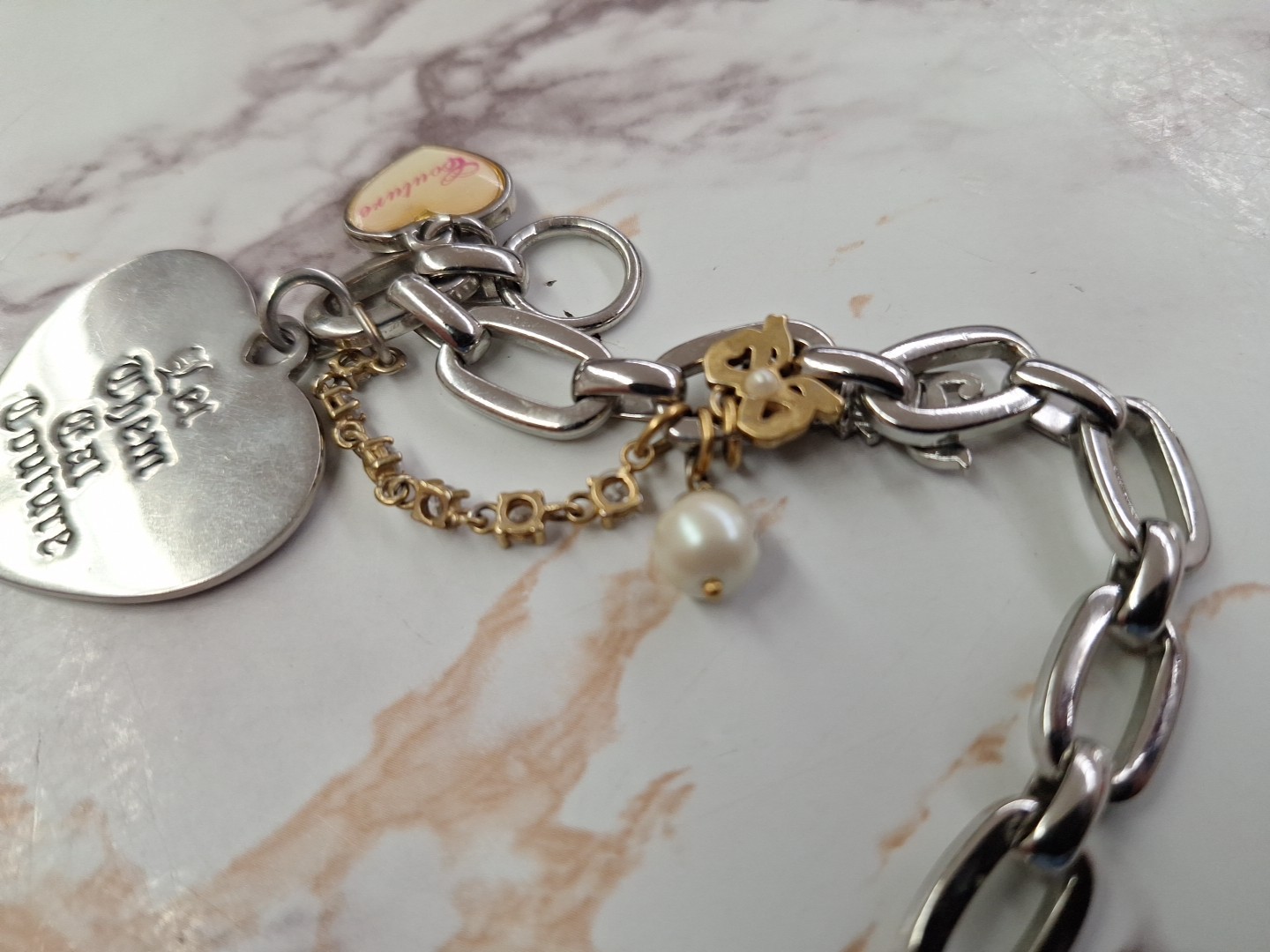 Y2K Juicy Couture LET THEM EAT COUTURE Heart Pearl Charm Bracelet Silver Tone