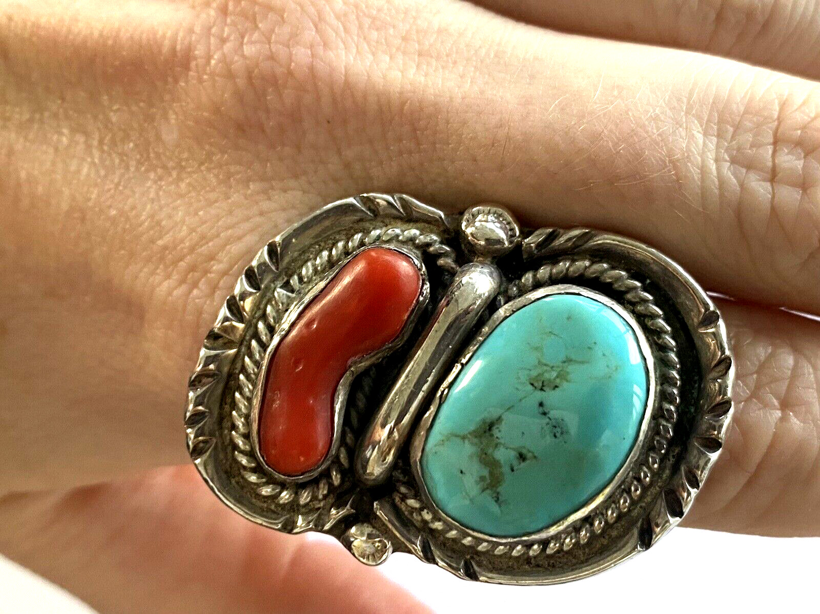 Vintage Native American Turquoise Red Coral Men’s Ring 28.41gr Size 12