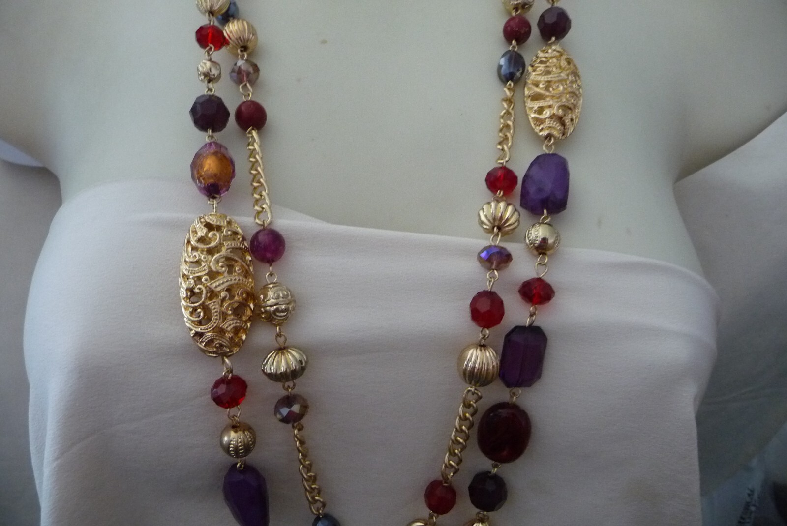 PURPLE RED BLACK GOLD TONE MULTI COLORS BEADS 18″L 2 ROWS NECKLACE #1415A