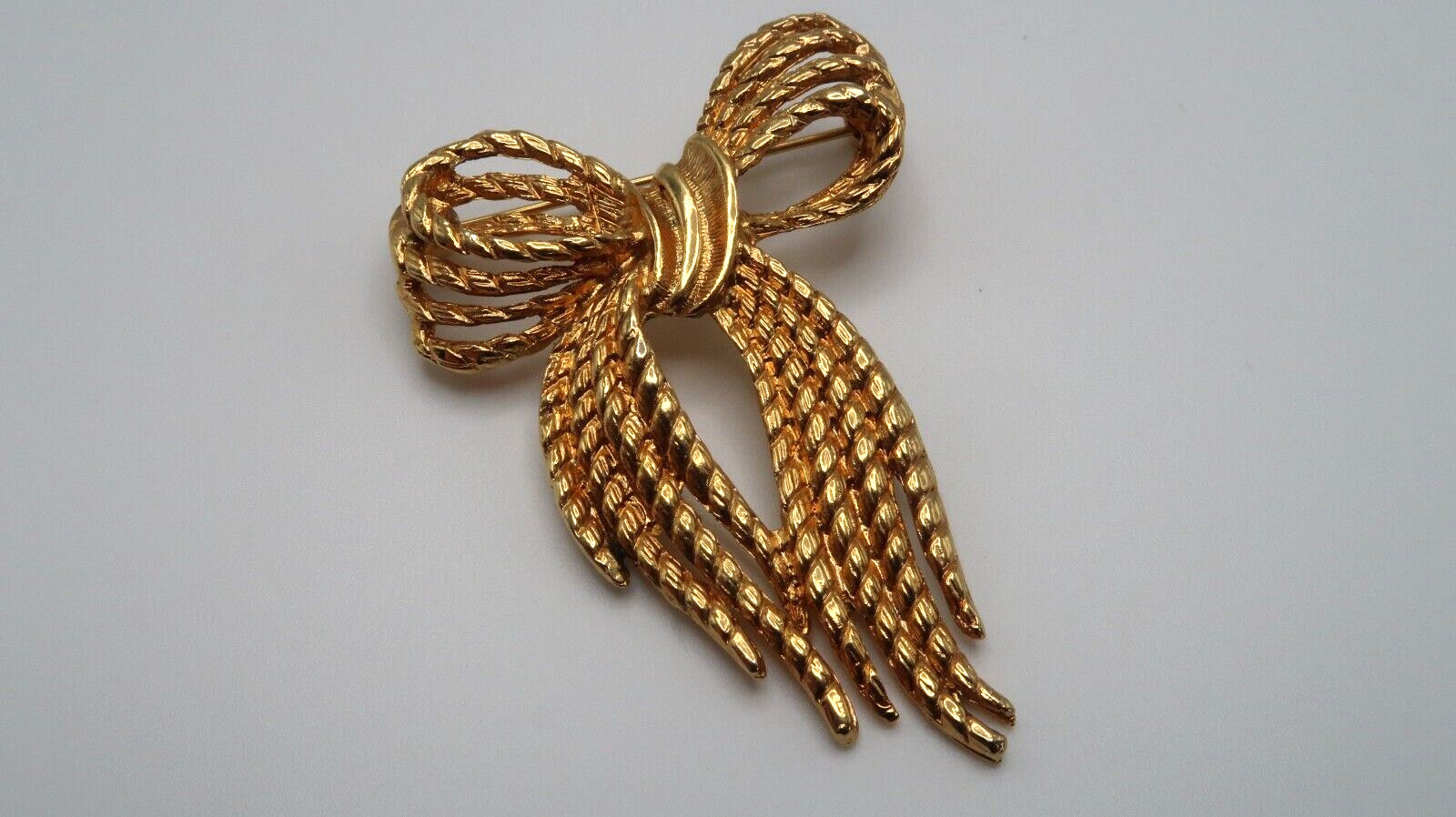 Vintage Gold Bow Ribbon Brooch By Angel 6.6cm BB12