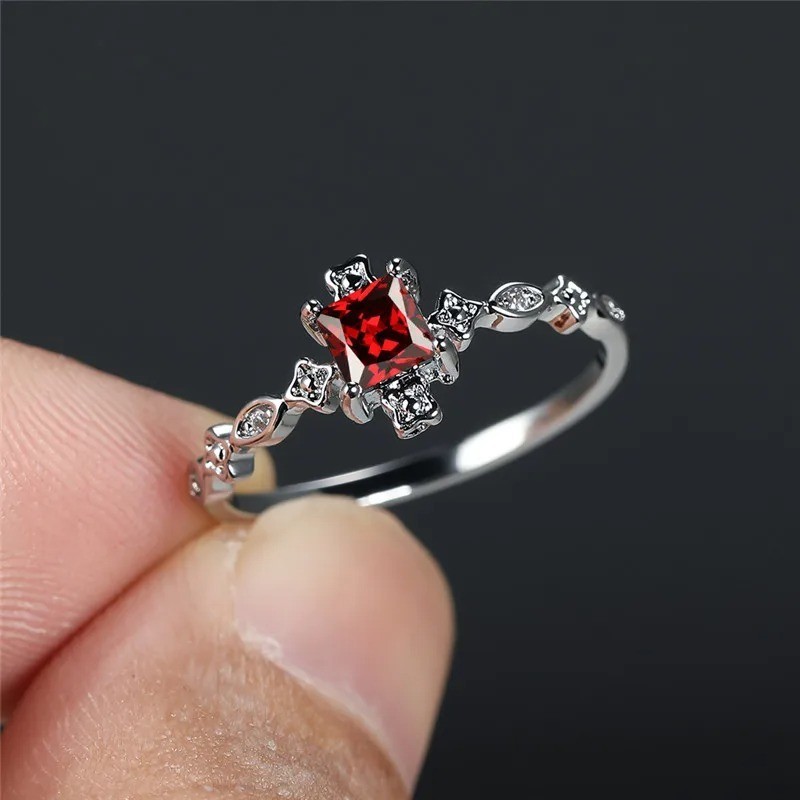 Vintage Style Zircon Ring Square Crystal Small Stone Engagement Fashion Jewelry