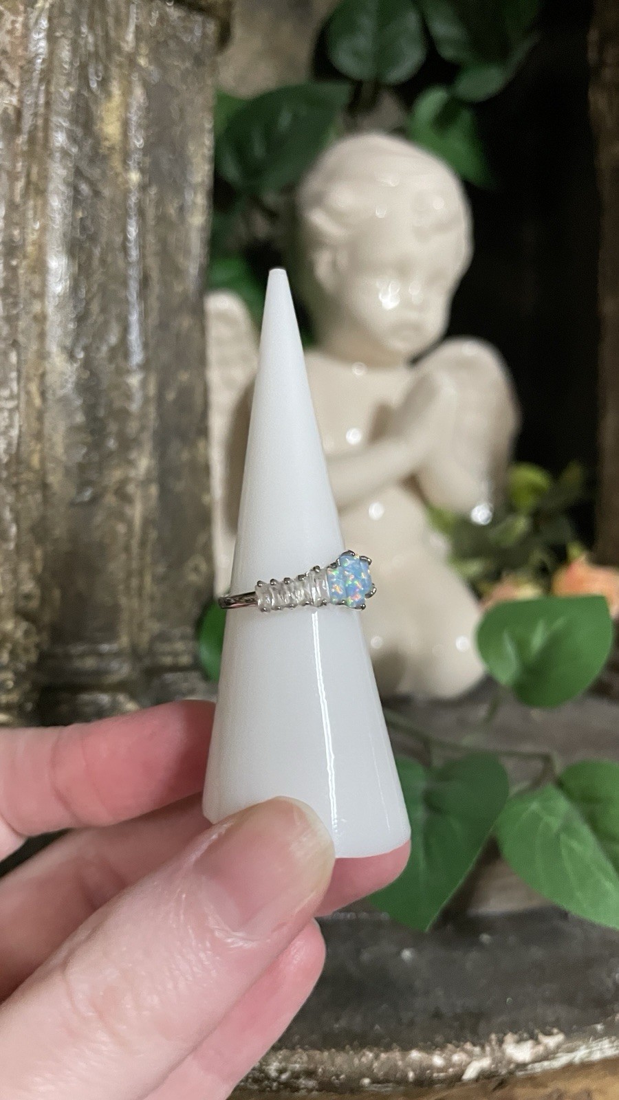 bomb party size 5 opal ring