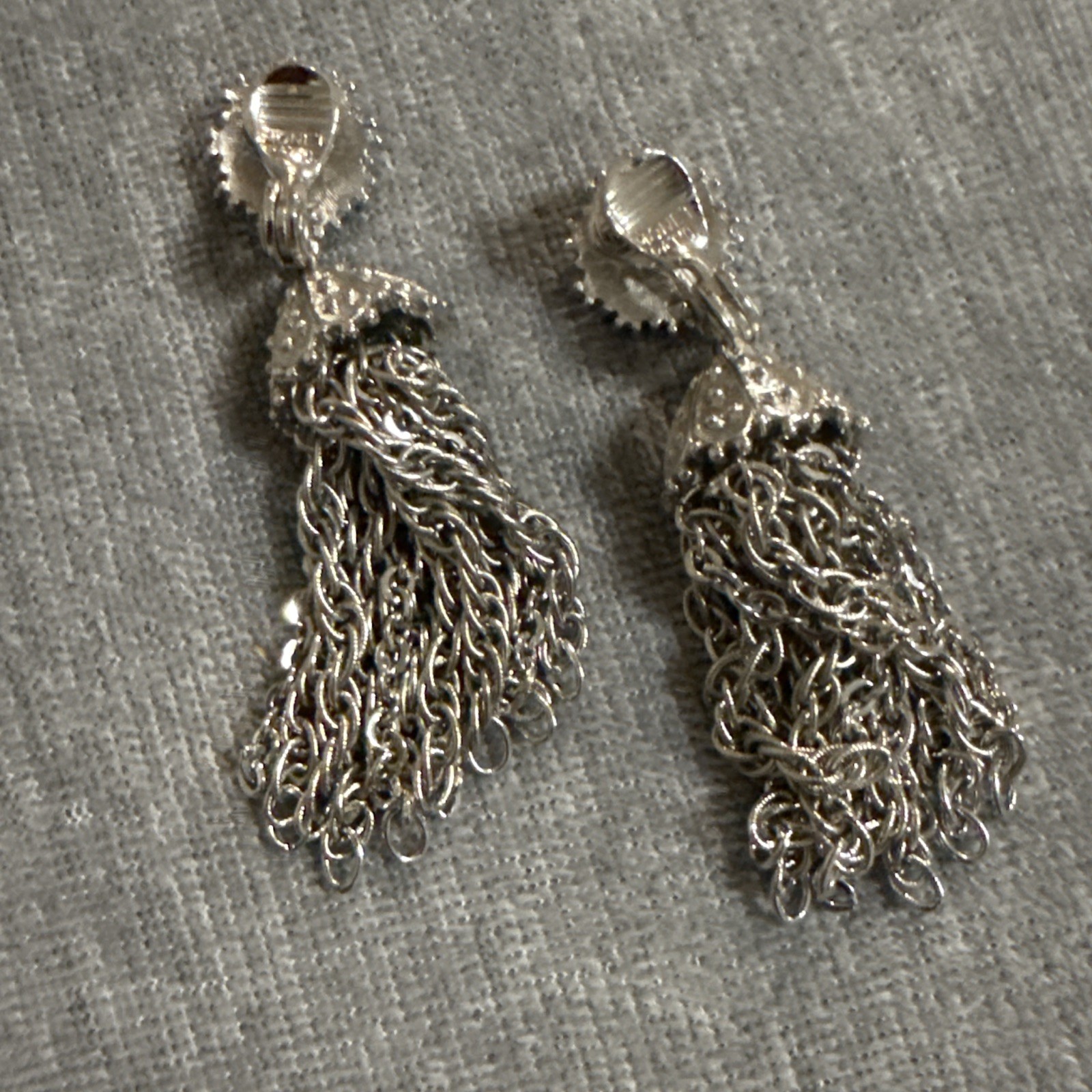 VTG Starburst MONET Silver TONE Dangly Chain Tassel Chandelier Clip On Earrings