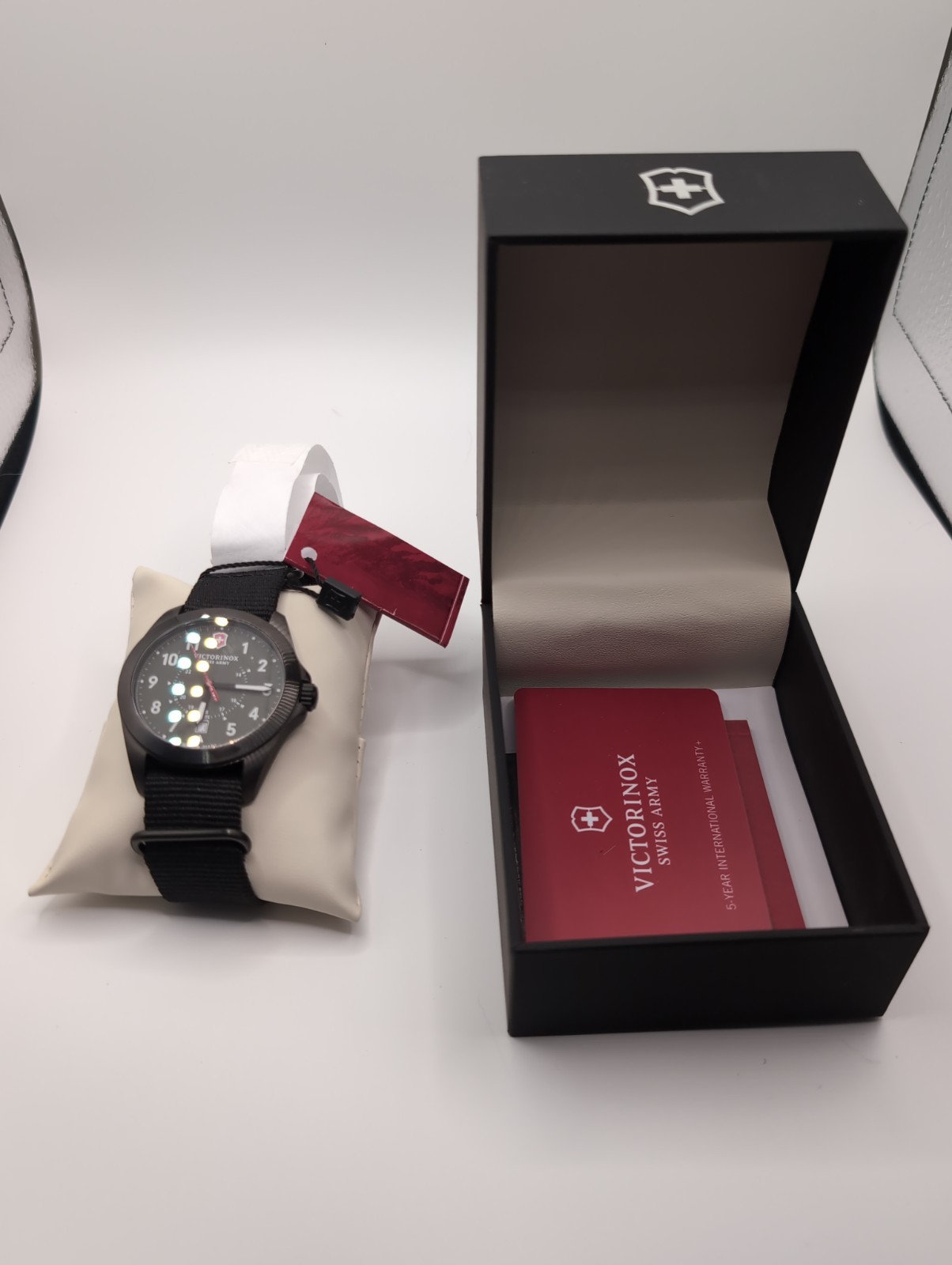 Victorinox Swiss Army Heritage 241972 Men’s Sapphire Green Dial Fabric Watch New