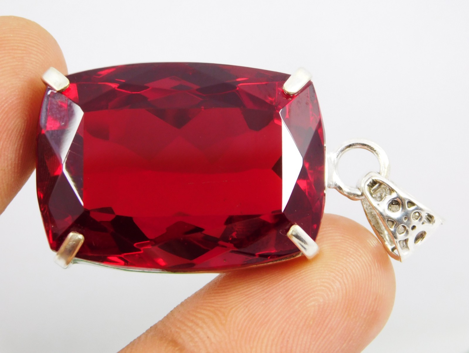 Solid Silver Pendant 99.20 Ct Natural Red Topaz Cushion Cut Loose Gemstone