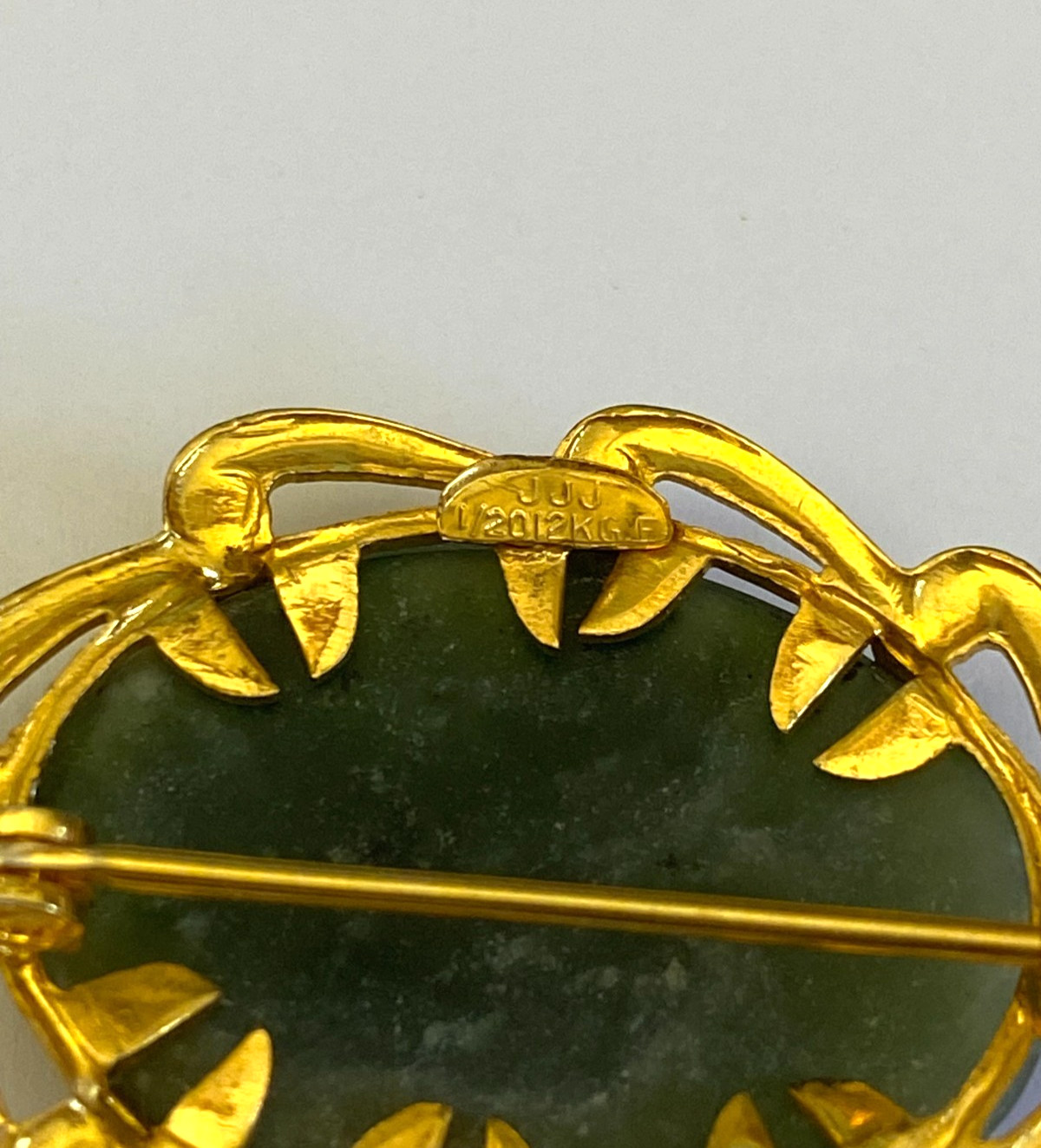 Vintage Signed JJJ 1/20 12K Gold Filled Genuine Jade Brooch Pin