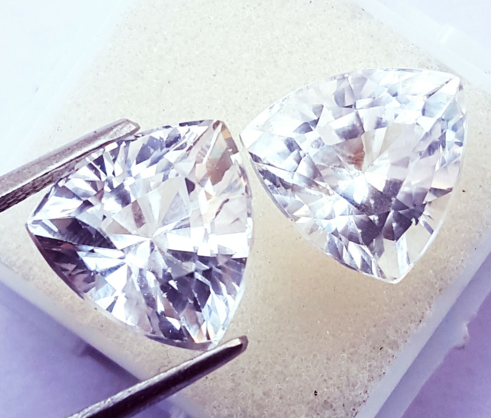 18+ Ct Loose Gemstone Natural White Sapphire Certified Pair With Free Gift