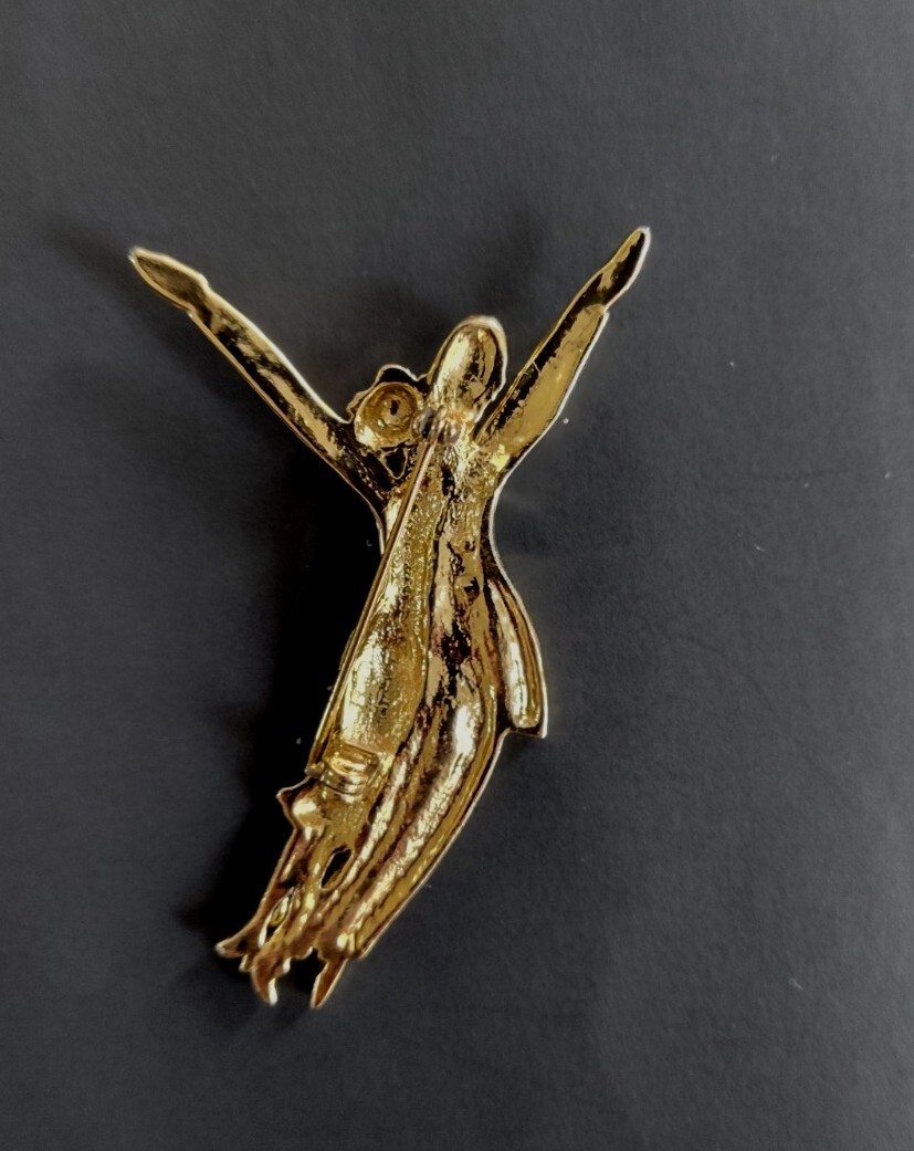 Vintage Gold Tone Brooch Male and Female Dancers Pin with Rhinestones