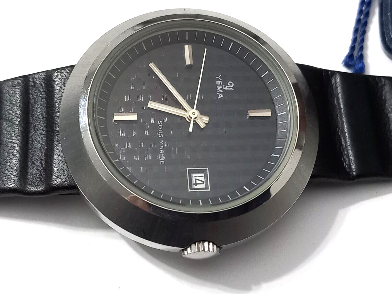NOS 40MM 1970’S STEEL YEMA SOUS MARINE ” UFO ” AUTOMATIC DATE -RARE BLACK DIAL