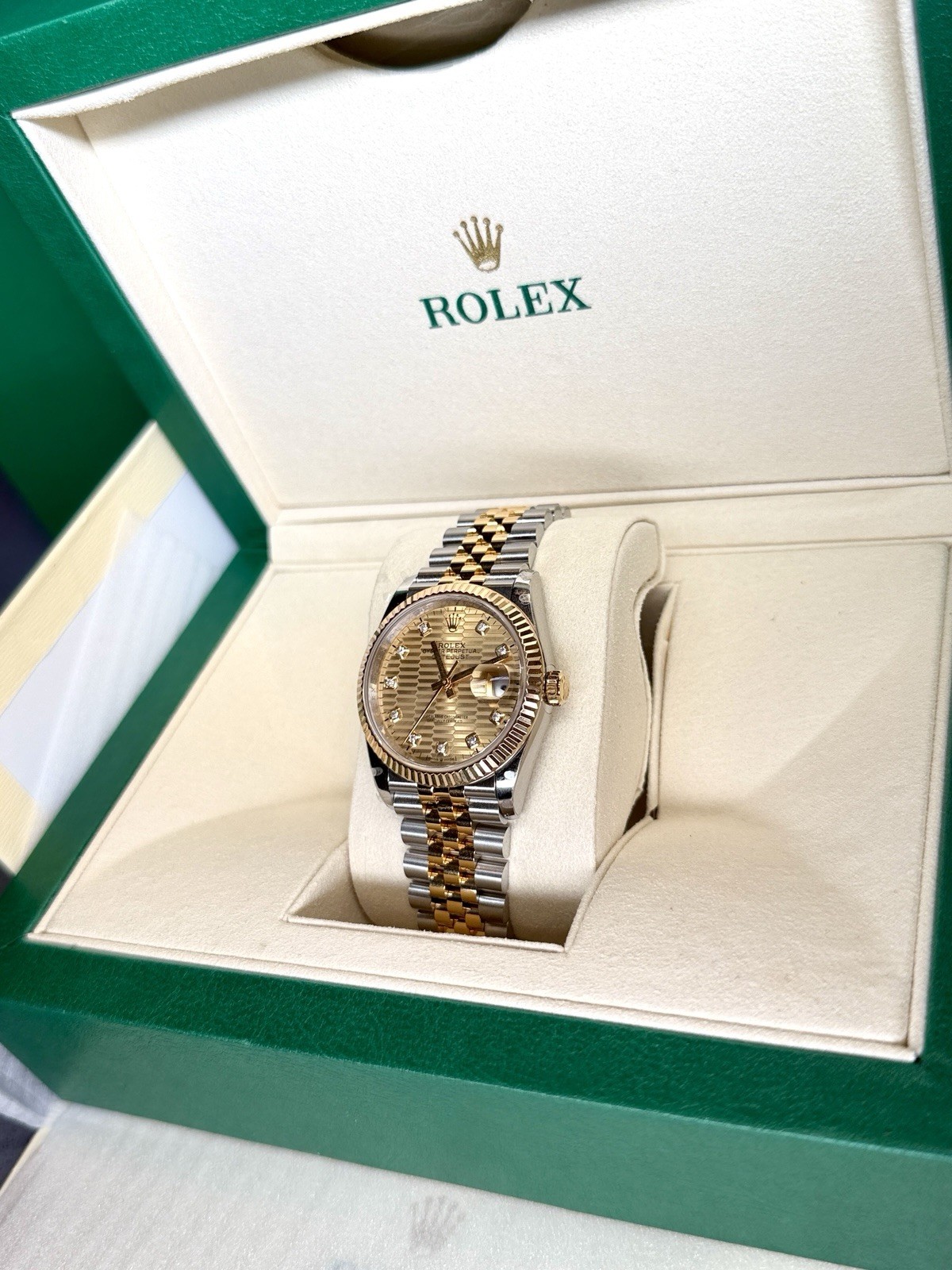Rolex Datejust 36 Two-Tone Jubilee Bracelet Fluted Bezel Diamond Gold Dial