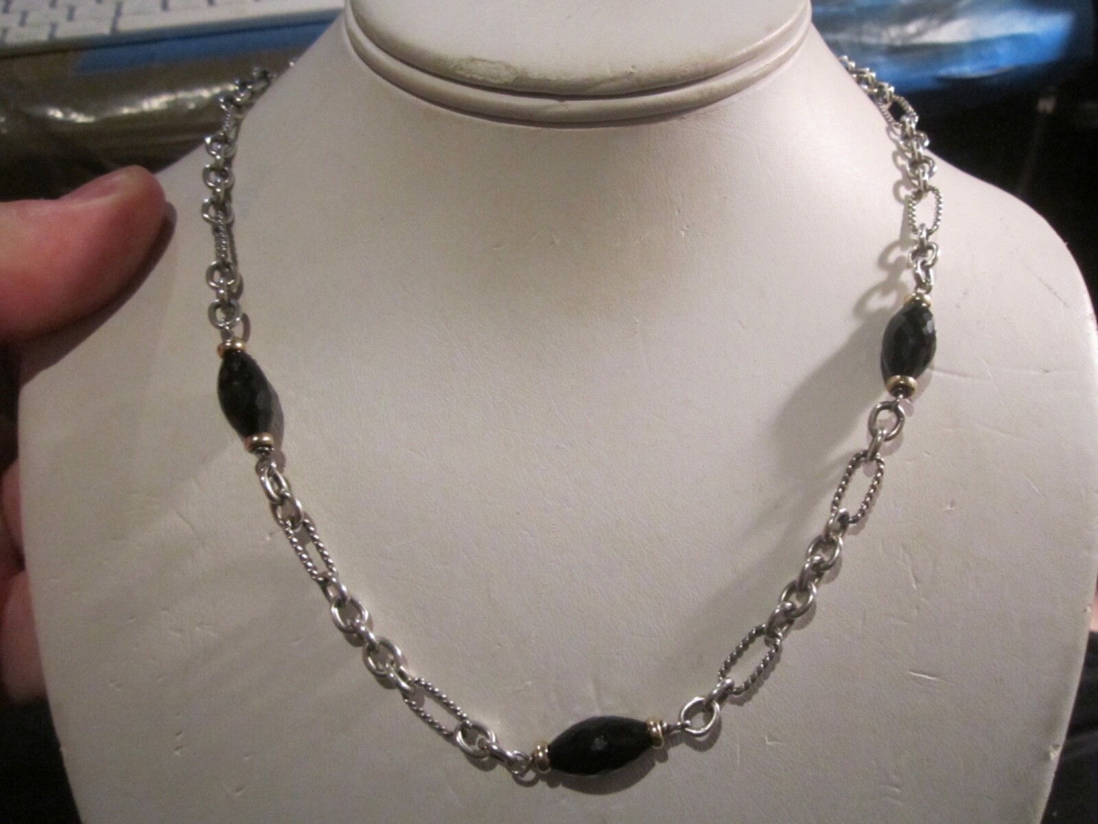 DAVID YURMAN 18K GOLD AND STERLING SILVER FIGARO NECKLACE & ONYX 19″ – 21g TW