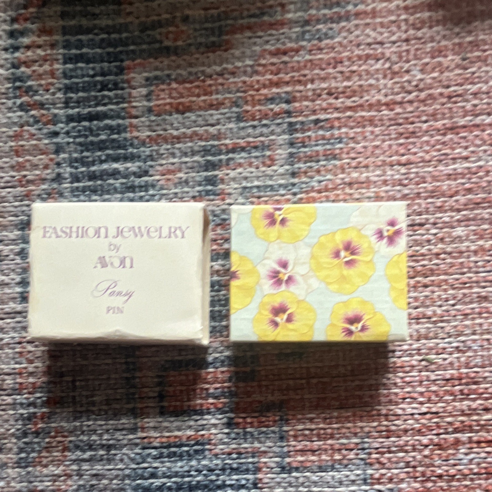 Avon Pansy Flower Pin Brooch Yellow Brown ceramic Floral Jewelry