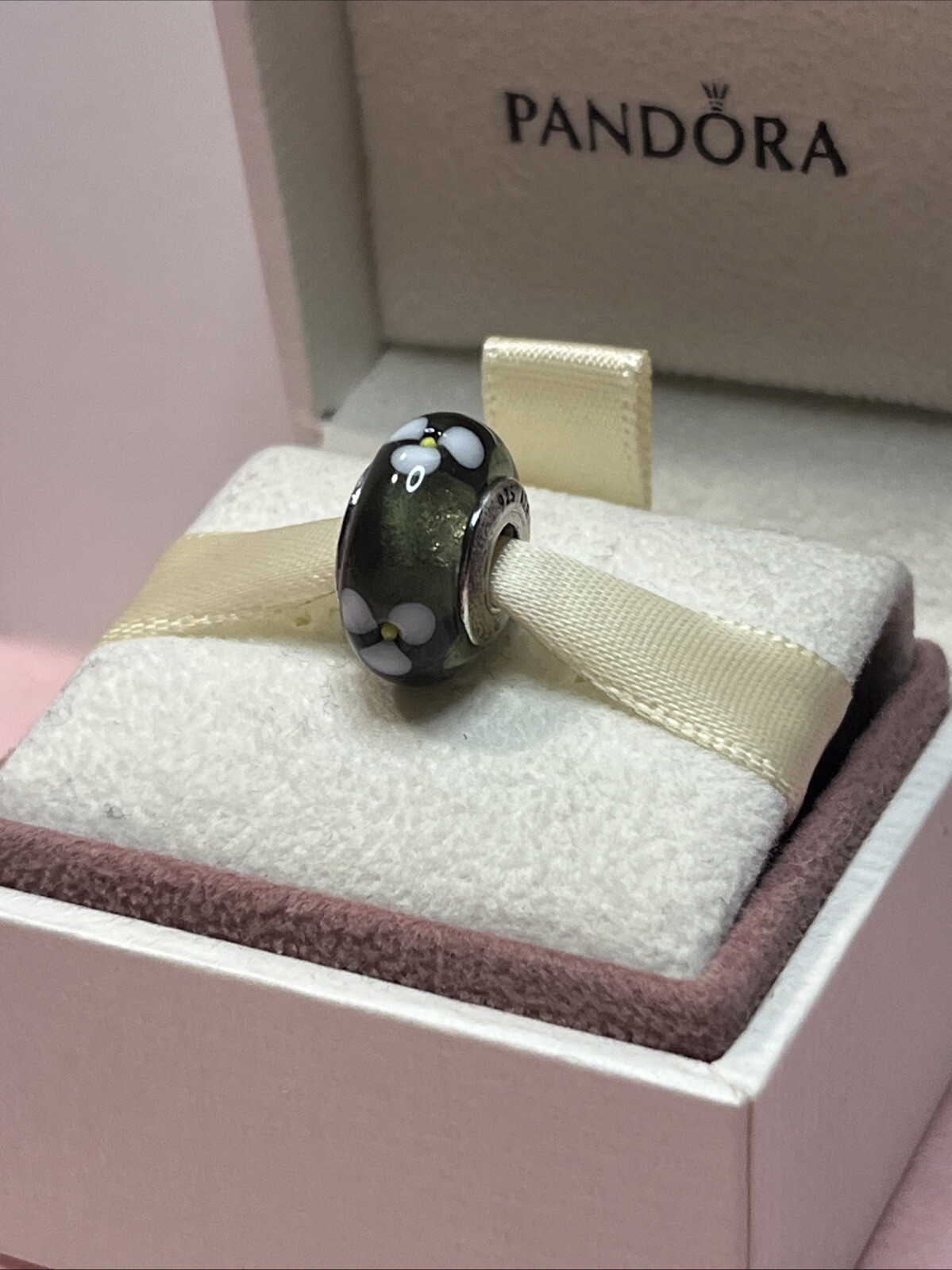 183A NWOT AUTH PANDORA SS BLACK FLOWERS MURANO GLASS CHARM #790604 RETIRED!