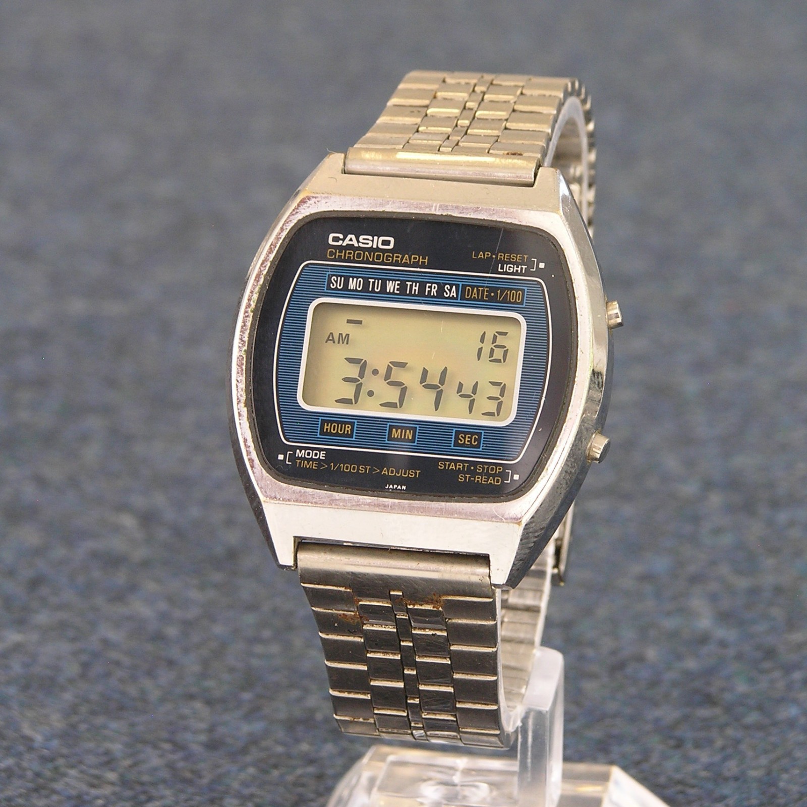 Vintage 80s CASIO 110QS-37 Chronograph Silver Digital Watch 1980 Japan Imported