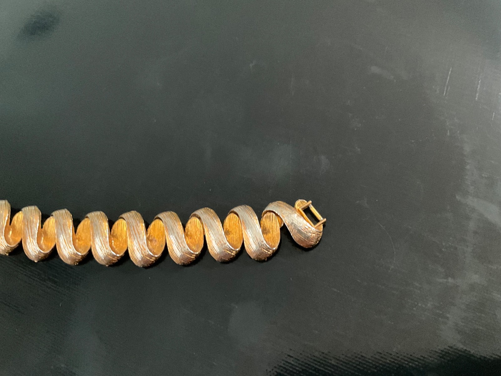 Vintage Gold Tone Ribbon Link Bracelet Wide Textured Statement Costume Jewelry