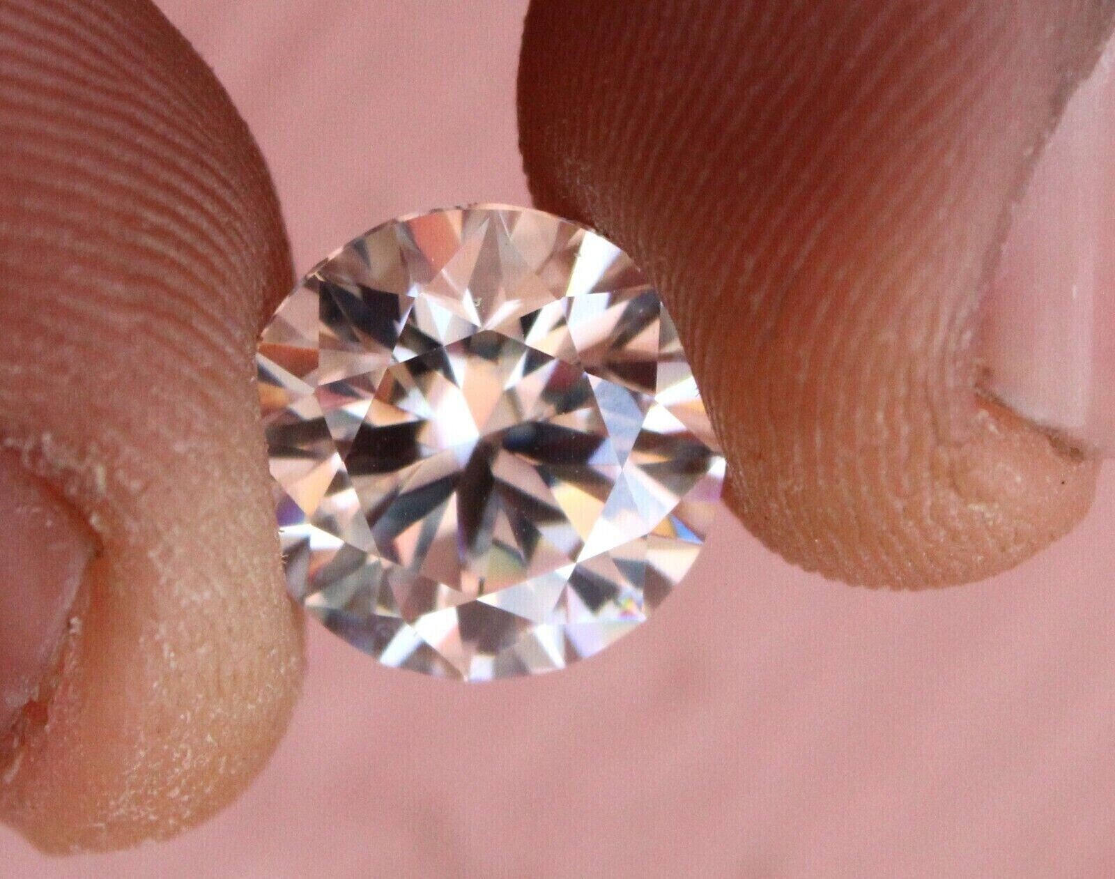1 Ct Natural White Diamond Brilliant Cut VVS1 D Grade Certified V33