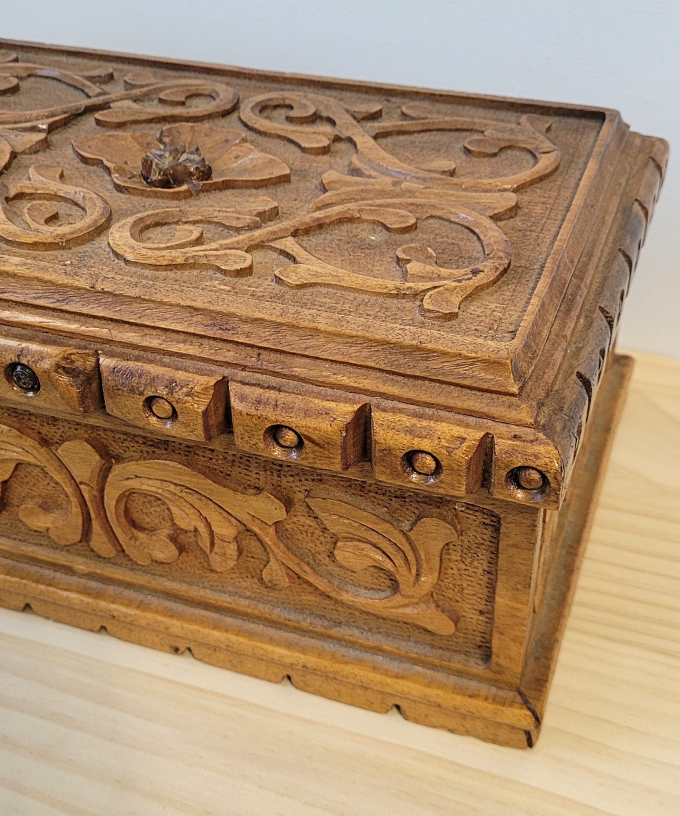 Vintage Hand-Carved Walnut Wooden Treasure Box with Rose Rotation Puzzle Lock