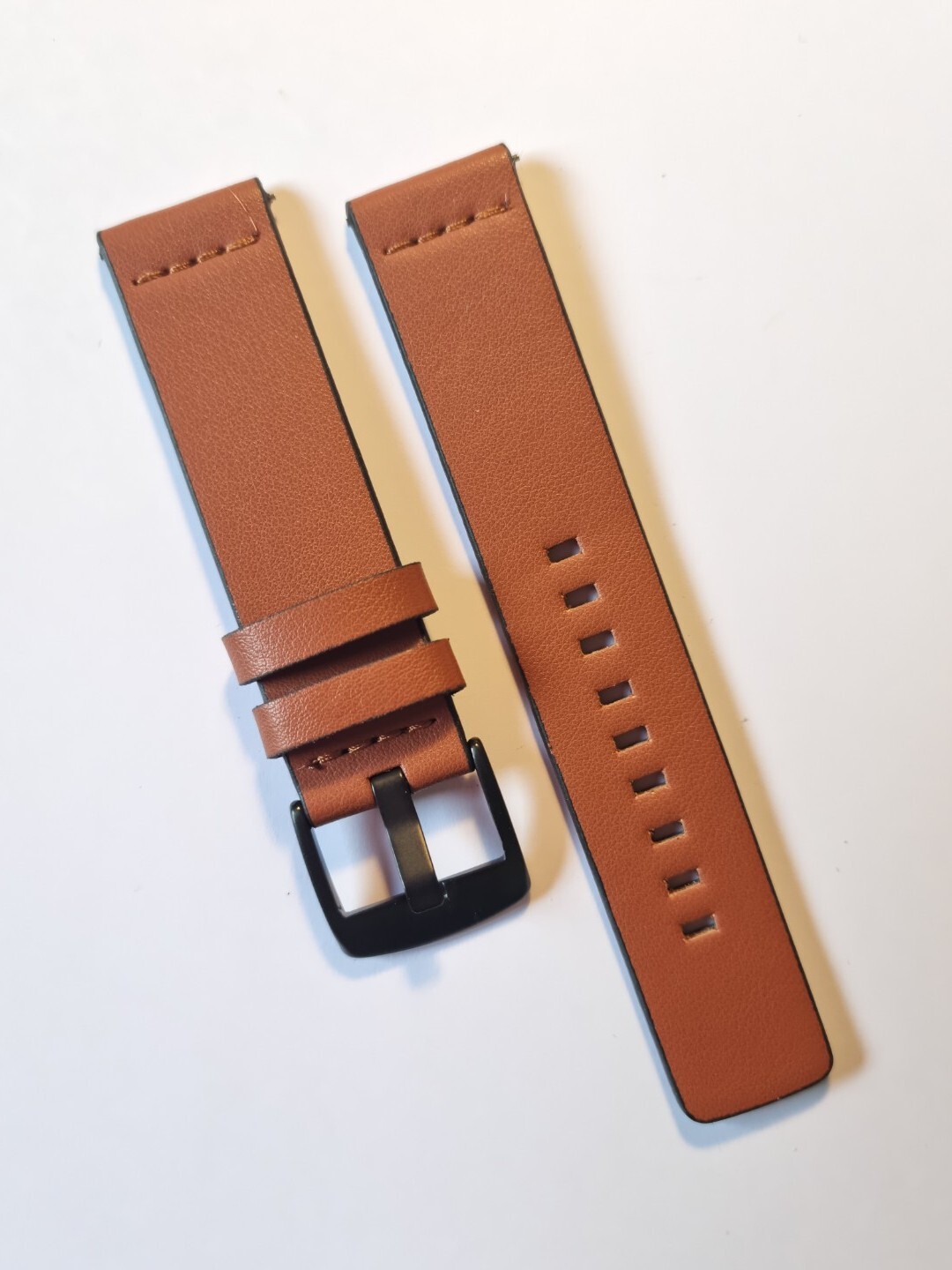 18mm NEW BROWN LEATHER UPPER WATCH STRAP, RUBBER BACKED BLACK BUCKLE. EASY FIT.