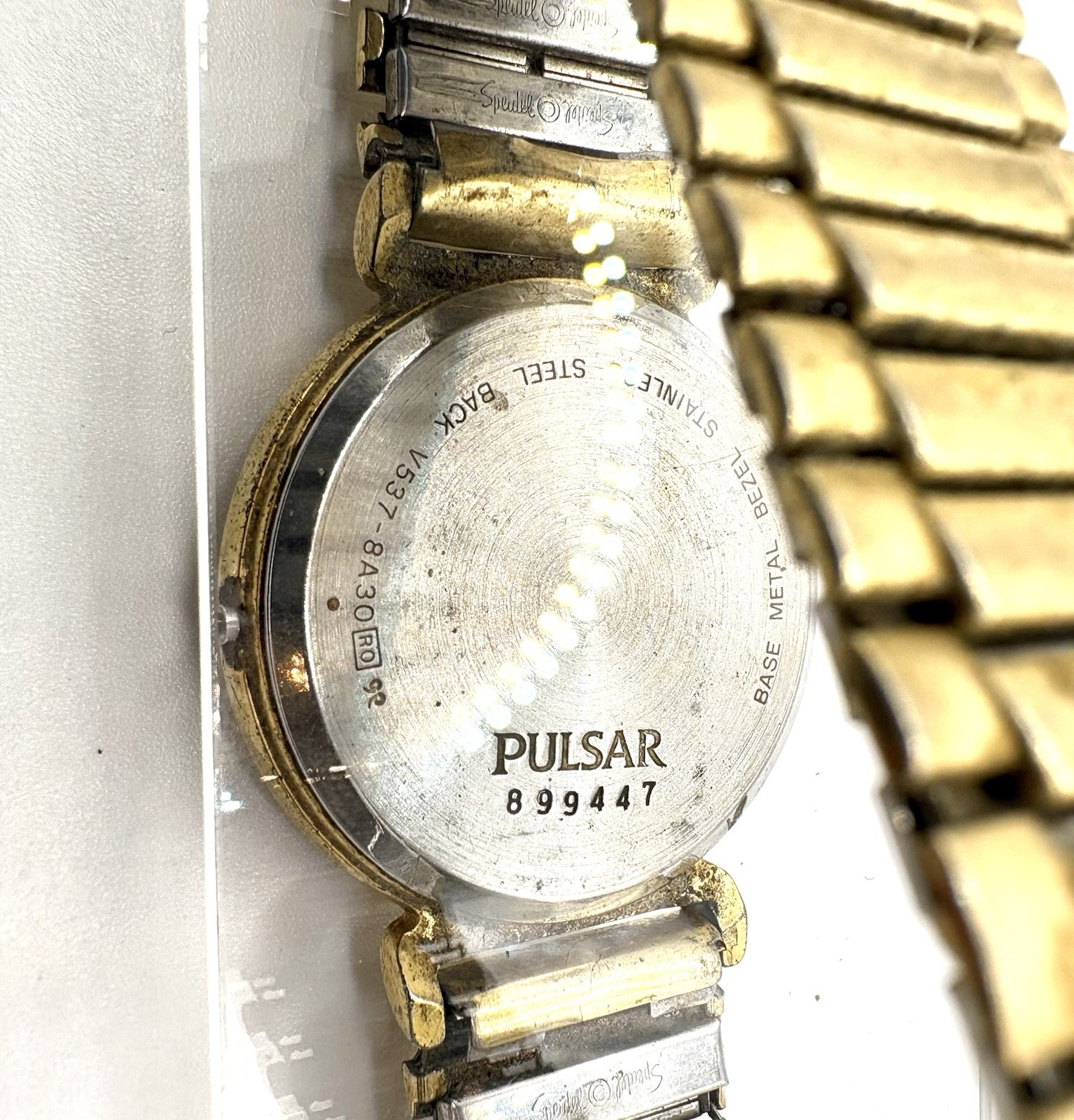Pulsar Quartz Gold Tone Bracelet Watch White Dial Roman Numerals Date