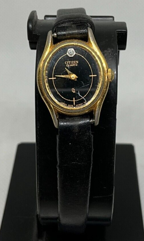 Vintage Citzen womens watch, normal wear/age, runs and looks good, great value