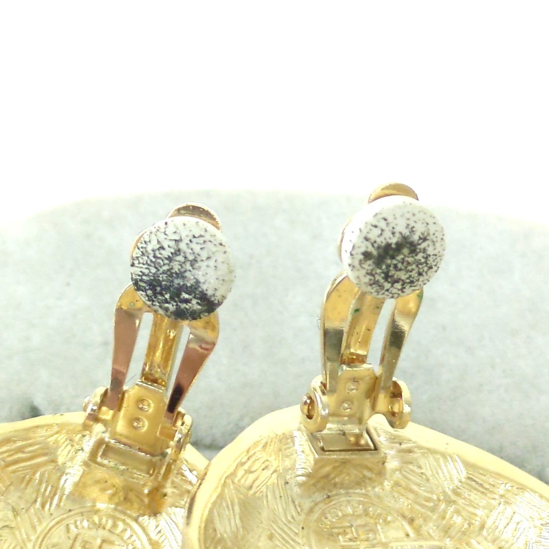 Vintage Givenchy Gold Tone Heart Clip On Earrings Bijoux Logomania 03772301