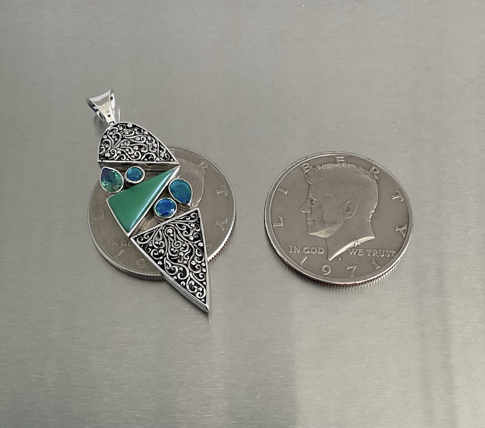 Sajen Chrysoprase, Rainbow Paraiba Quartz Pendant 3.00 CTW 925 Sterling Silver