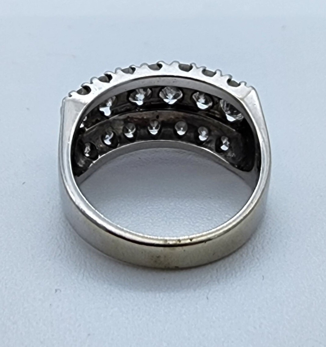 14k .585 White Gold Diamond 1.04 ctw 3 Row Ring Sz 5.25 Ring Au 2357