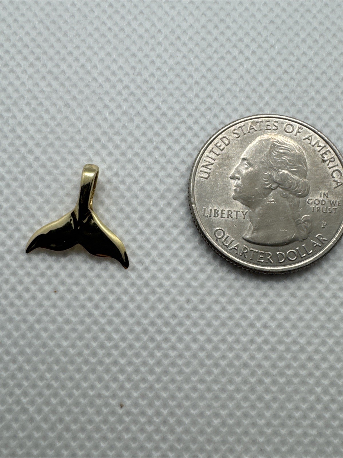 14K Yellow Gold Whale Tail Pendant Nautical Ocean Charm Alaska 0.78g