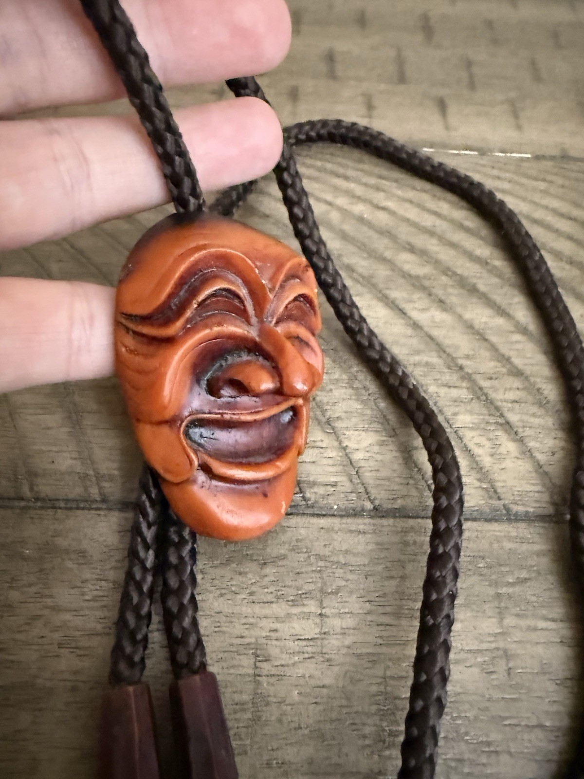 Vintage Korean Hahoetal Yangban Resin Wood Look Face Mask Bolo Tie