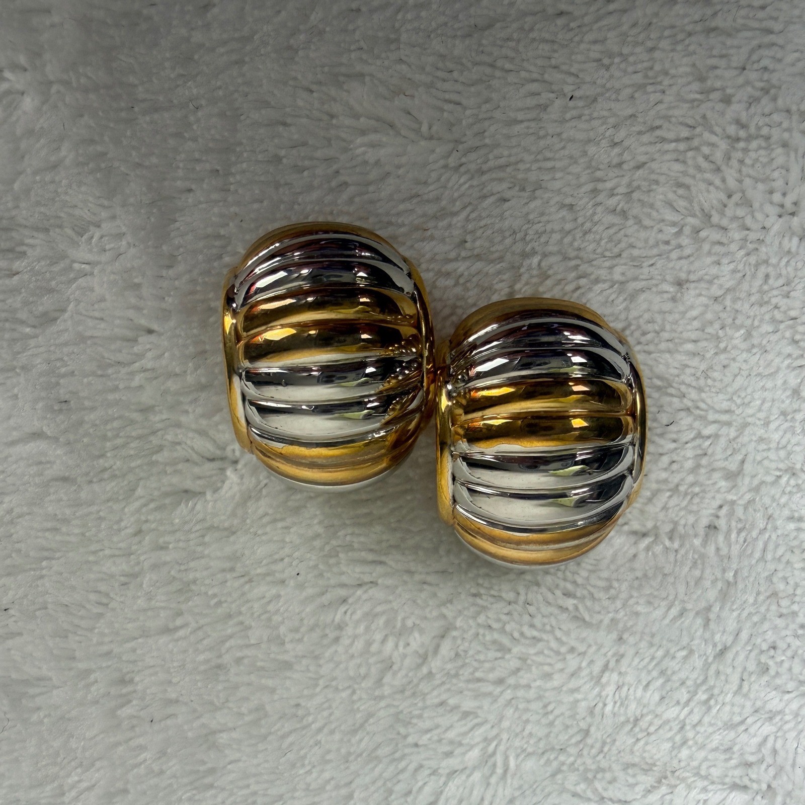 NLH Nat Landau Hyman Vintage Gold Silver Ribbed Dome Clip On Earrings Chunky