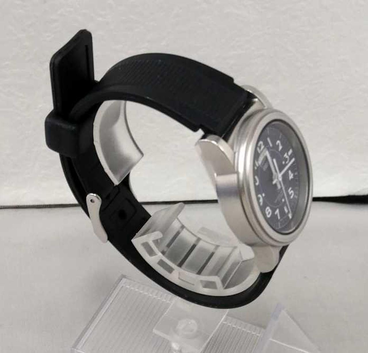 Seiko SUS 7N33-6050 Quartz Day Date Rubber Watch