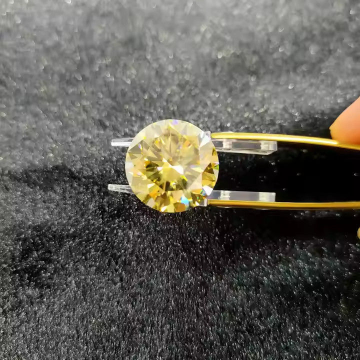 5 Carat Natural Yellow Diamond – Round Cut, D Color, VVS1 Clarity Certified G67