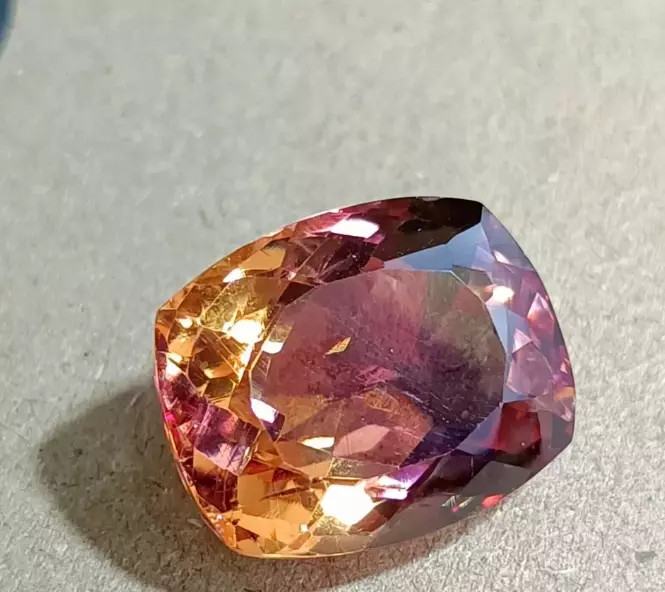 NATURAL Cushion Loose A+ Zultanite Bi-Color Change CERTIFIED GEMSTONE 7.62 Ct
