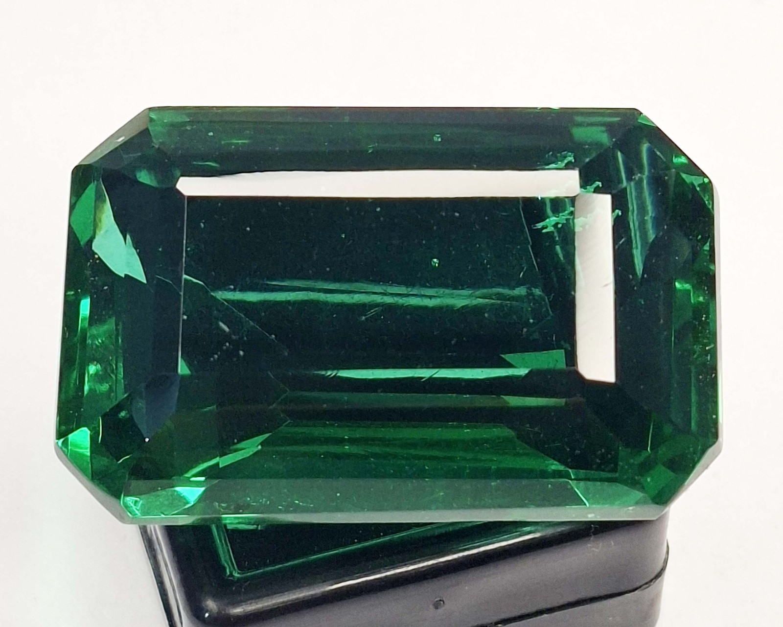 Emerald Green 126-128 Ct Emerald Cut Lab-Created Loose Certified Gemstone RK1115