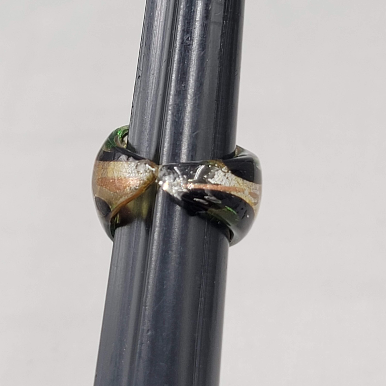 Multicolor Glass Wrap Cocktail Ring Womens Size 8 Gold Green Black Gold Bold