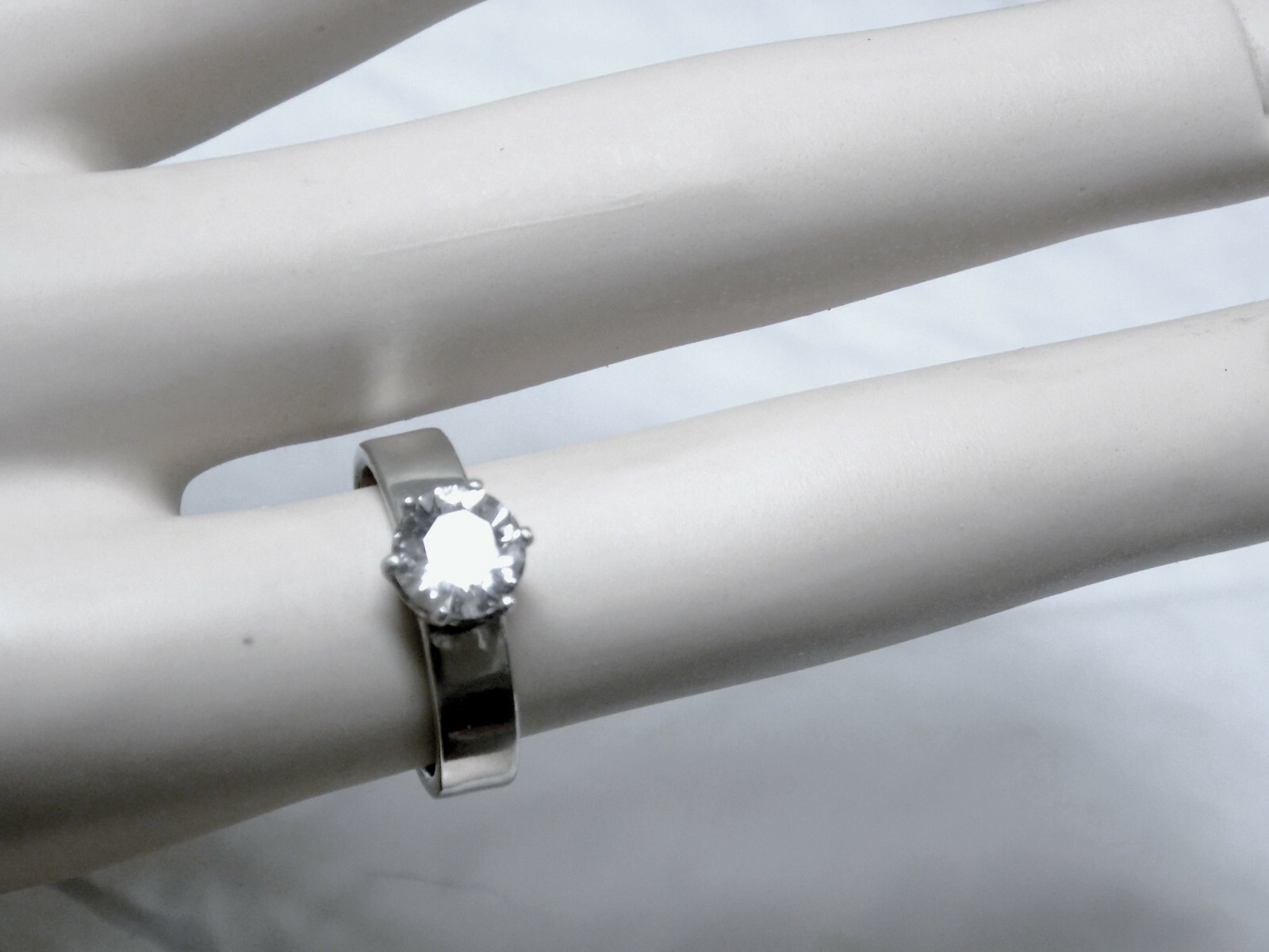 White Zirconia – Size 6.5 Ring – 925 Sterling Silver USA Made – 4.5mm Wide Band