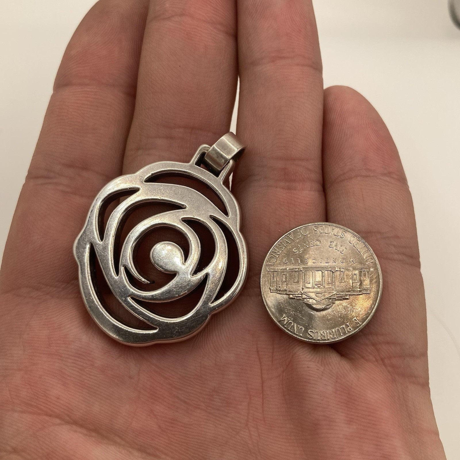 silver TOUS abrtact rose Pendant 10 grams