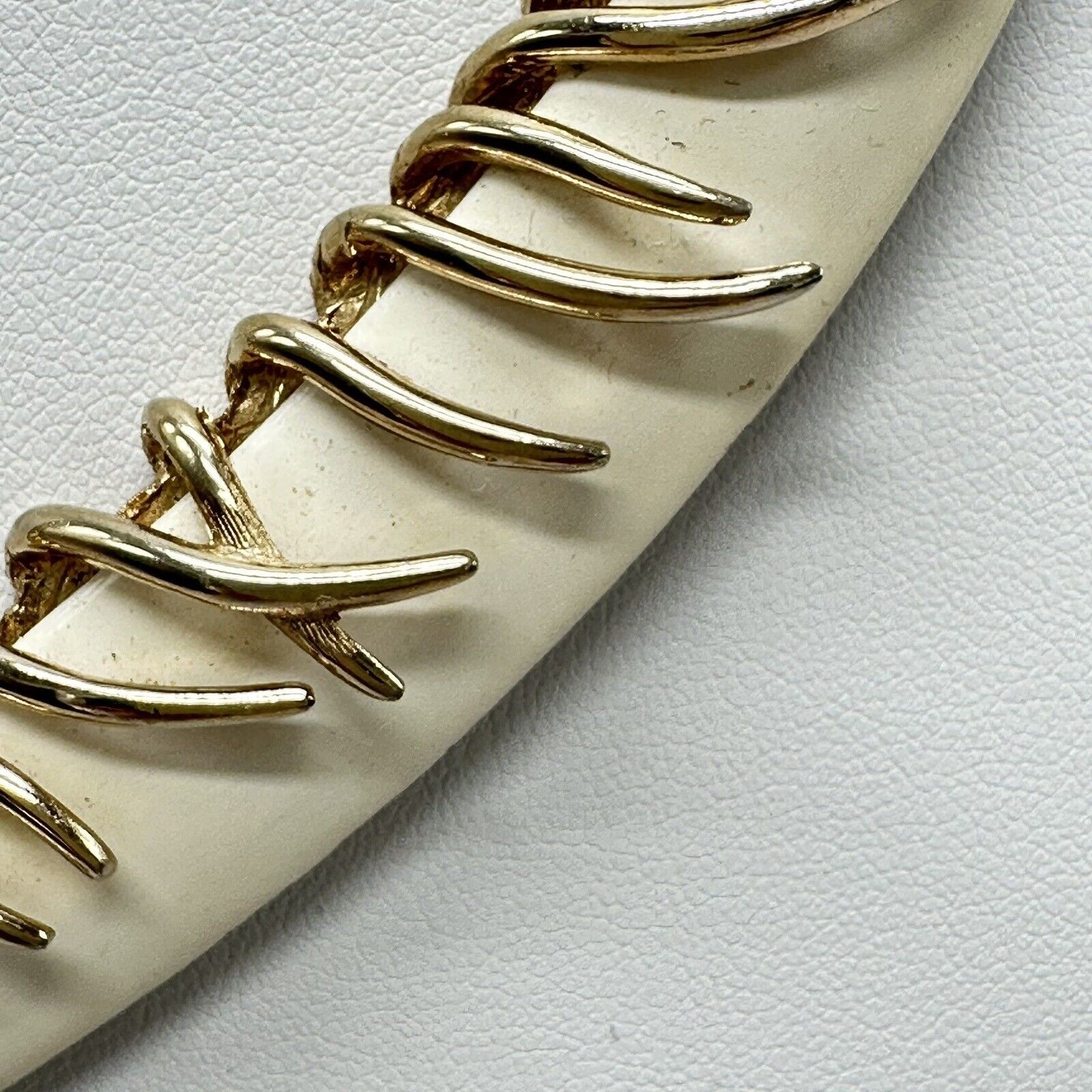 Vintage Boucher Choker Style Necklace Brutalist White Enamel Gold Tone FLAWED