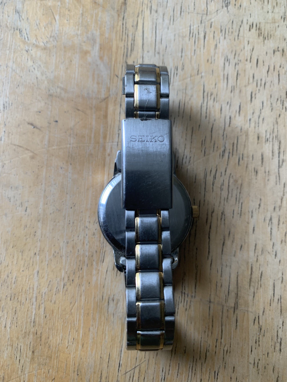 SEIKO Neo Classic 6N22-00F0 Quartz Women’s Silver Date Watch