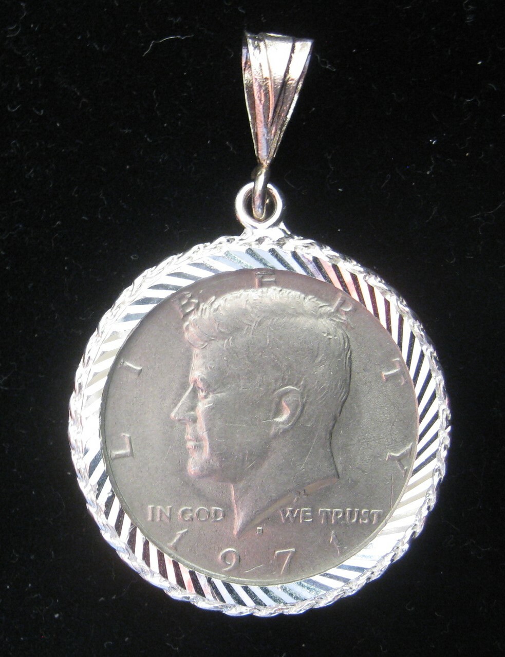COIN HOLDER for Kennedy Half Dollar & Pendant Sterling Silver fits 30.6 mm coins
