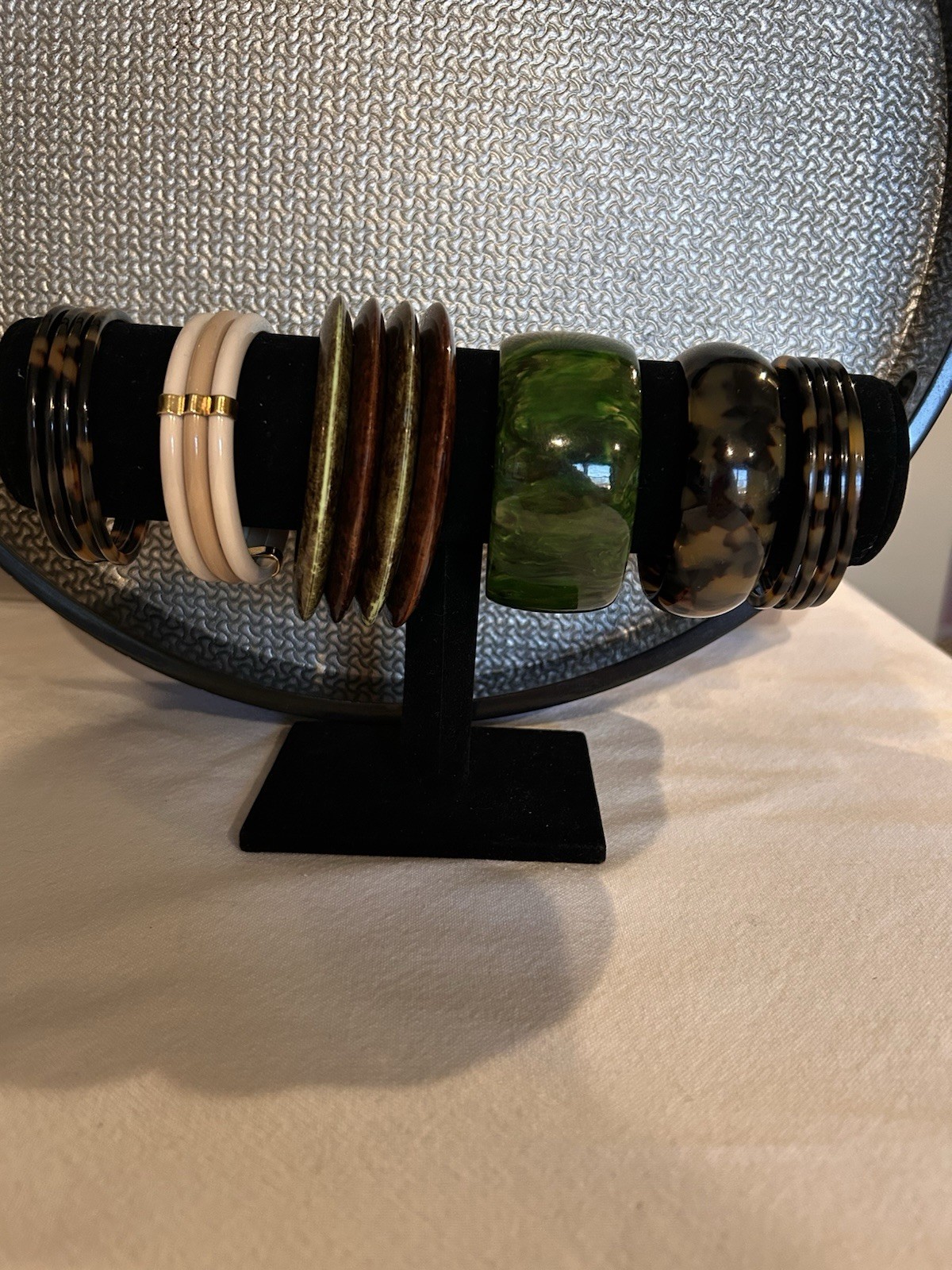 Lot of Vintage Lucite & Plastic & Acrylic Bangle Bracelets – Cuffs 15 Pc Total