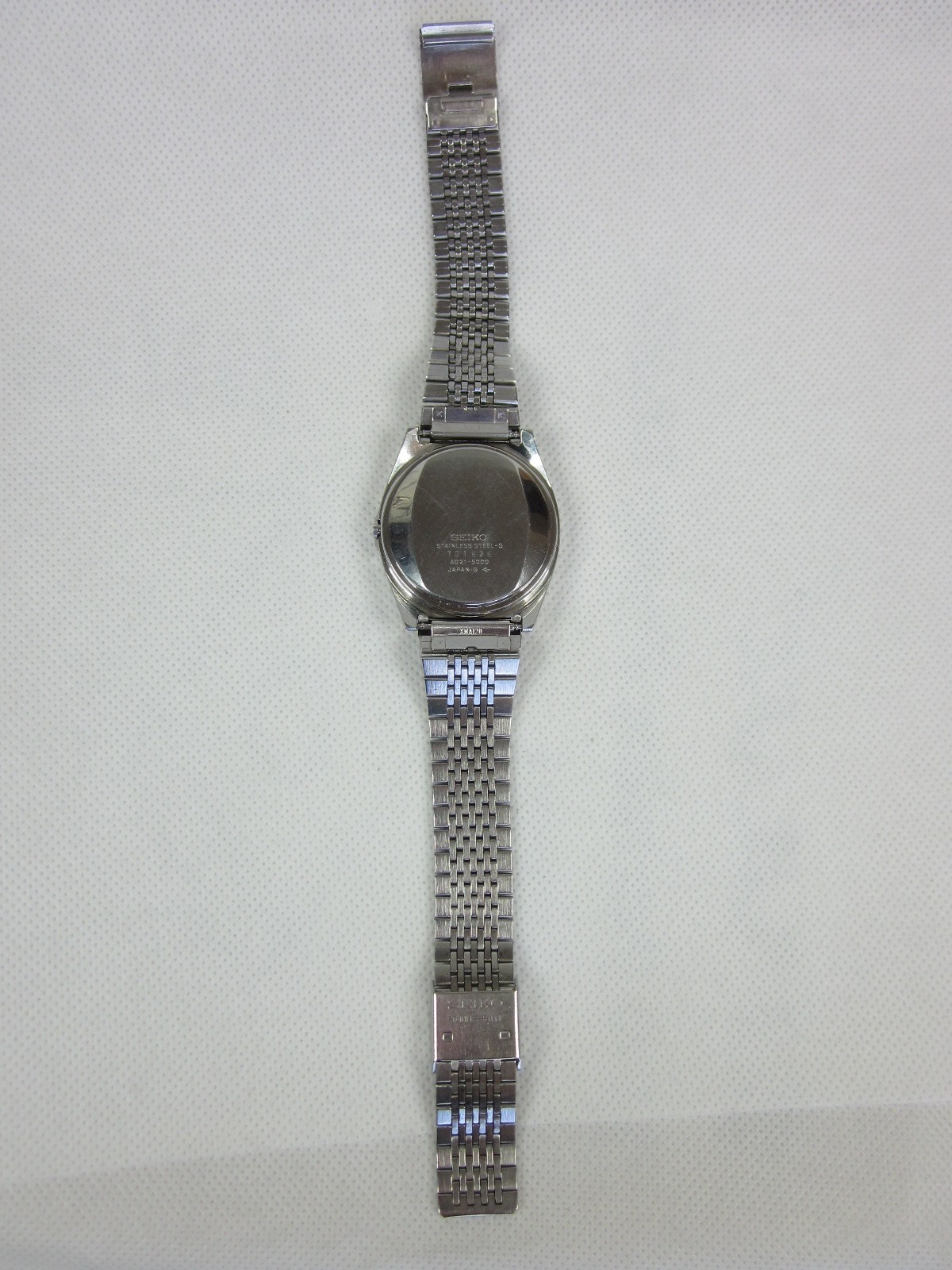 SEIKO ALARM A021 5000 VINTAGE ALARM CLOCK DIGITAL LCD WRISTWATCH FOR MEN