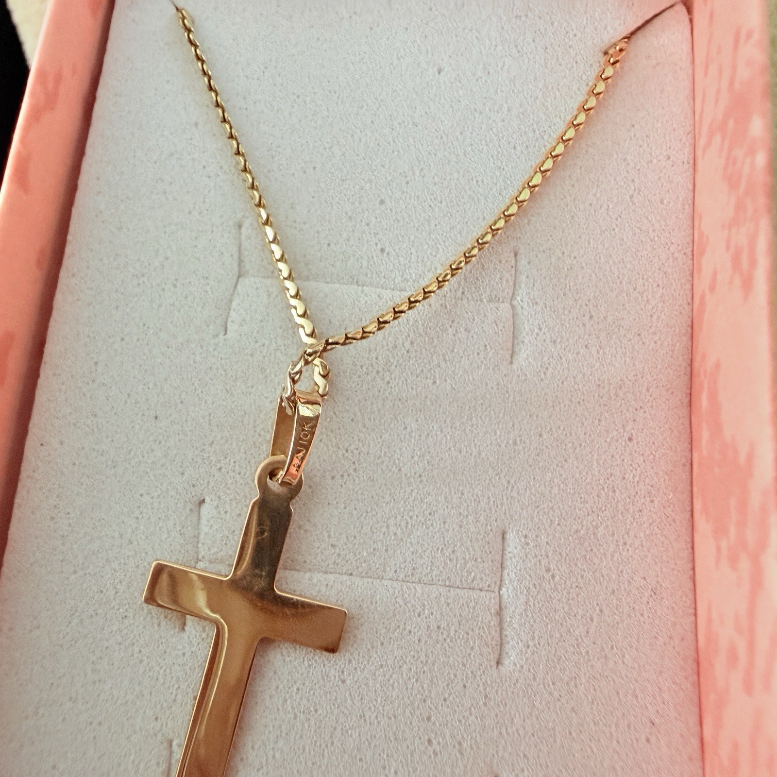 UNOAERRE 14kt Yellow Gold Italy AAJ 10kt Diamond Cut Cross Necklace-3.77 Grams