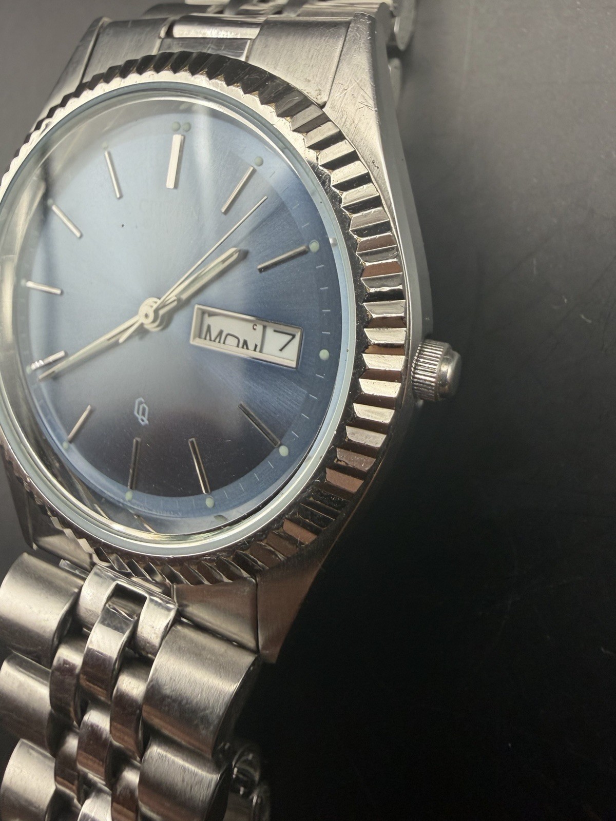 Vintage 1984 Citizen Quartz 6100-R01037 Men’s Watch -Blue Dial Original Bracelet