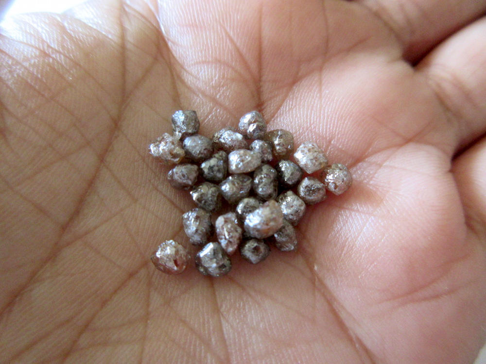 2 Carats 3mm To 4mm Raw Rough Natural Red Diamond Loose Crystals