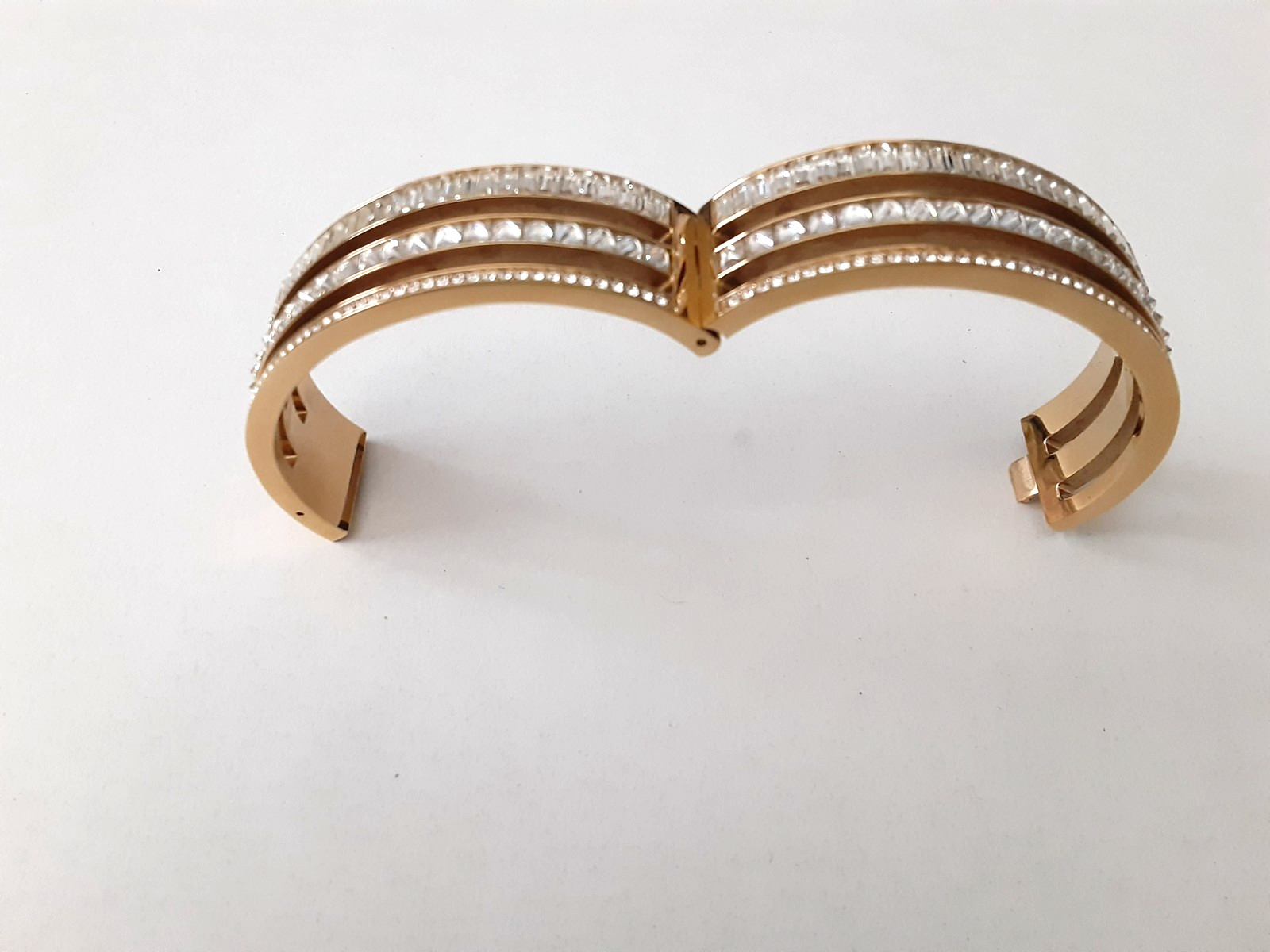 Henri Bendel New York Gold Tone Pave Crystal Hinged 3 Tier Bangle Bracelet